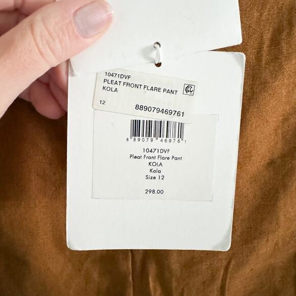 NWT Diane Von Furstenberg Brown Pleat Front Flare Pants 12 - Picture 4 of 6
